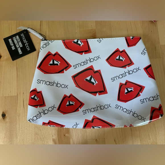 Smashbox makeup bag white black red lips print. Brand new with tag. Bag only - Picture 2 of 4